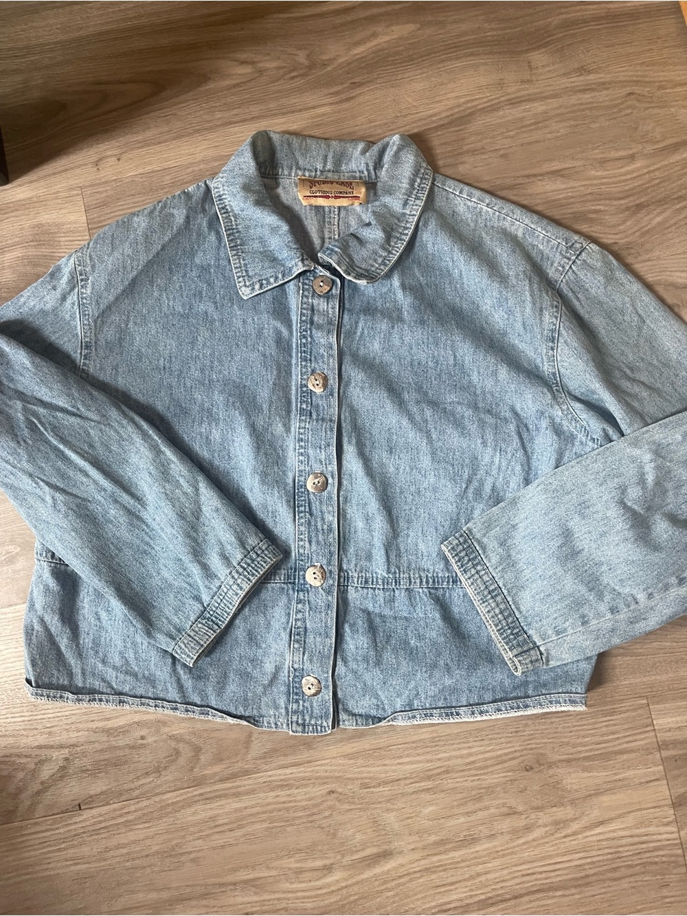 Y2K vintage denim jacket. Size L